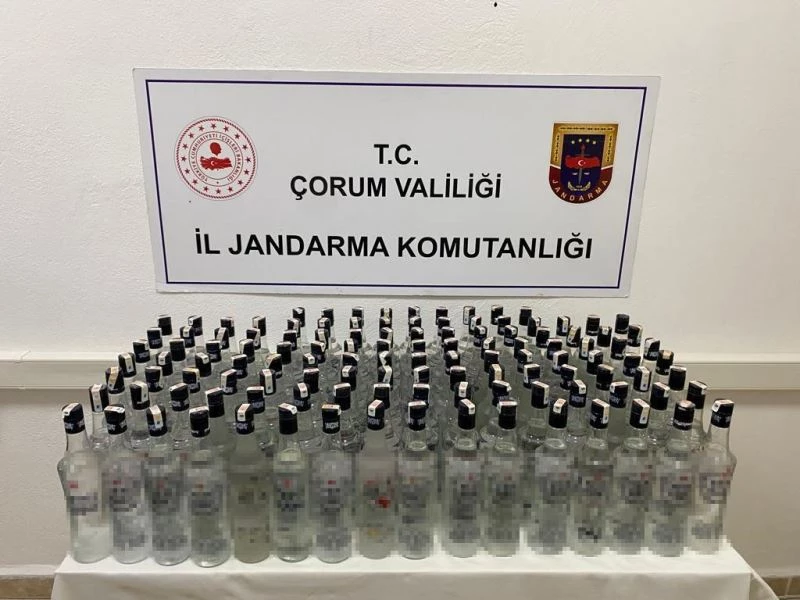 Çorum’da 123 şişe bandrollü sahte rakı ele geçirildi
