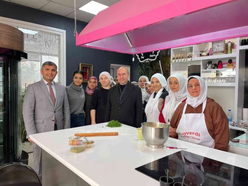 Başkan Pekyatırmacı Kılınçarslan esnafı ile bir araya geldi
