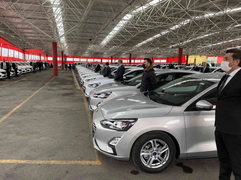 Ataşehir Belediyesi filosuna 139 yeni araç kattı
