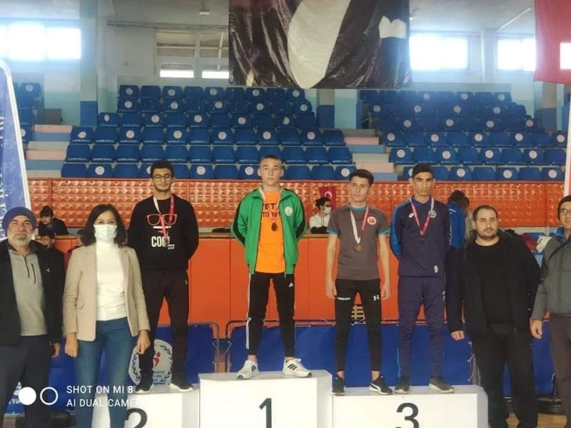 Simavlı bilek güreşçisi sporcular Türkiye şampiyonasında

