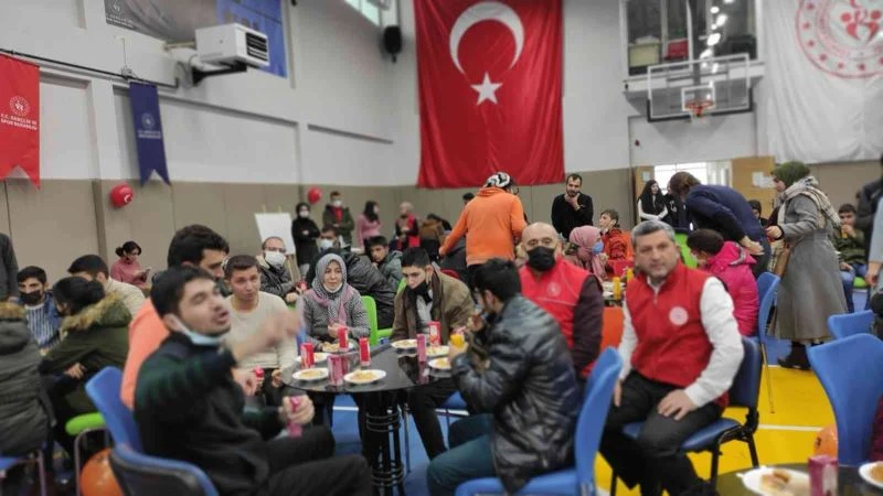 Sanat aşkı engel tanımaz
