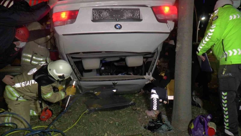 Kartal Sahil yolunda sıkışmalı trafik kazası: 1 yaralı
