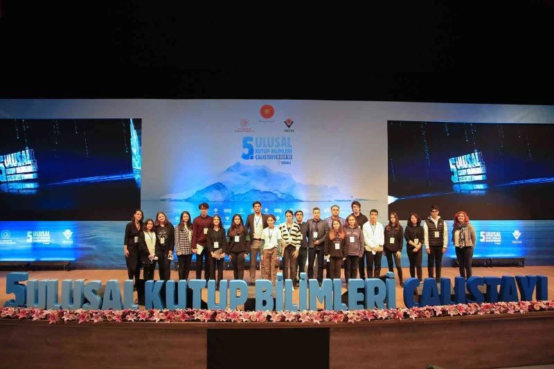 Doğalı öğrenciler 5. Ulusal Kutup Bilimleri Çalıştayı ve İkinci Kutup Şenliği’nde projelerini sundu
