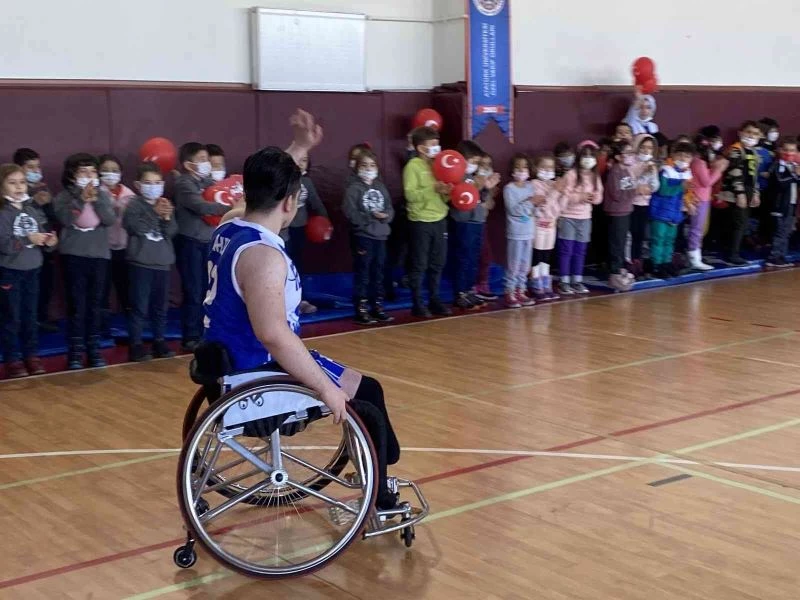 Özel vakıf okullarından anlamlı etkinlik
