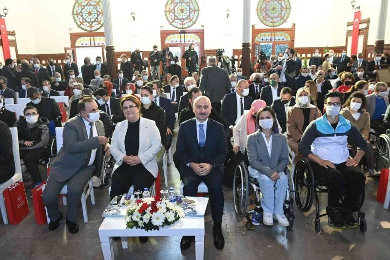 Bakan Karaismailoğlu: “Erişilebilir ulaşıma 84 milyon biletimiz var”
