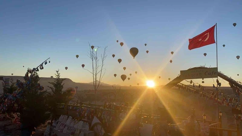 Kapadokya’da 11 ayda 360 bin kişi balonla uçtu
