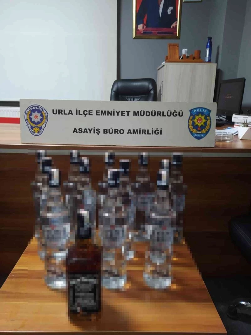 Polisin bandrol dikkati: Sahte içkileri bilindik markaların şişesiyle piyasaya sürecekti
