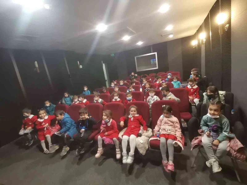 Önce kitap okudular ardından sinema keyfi yaşadılar
