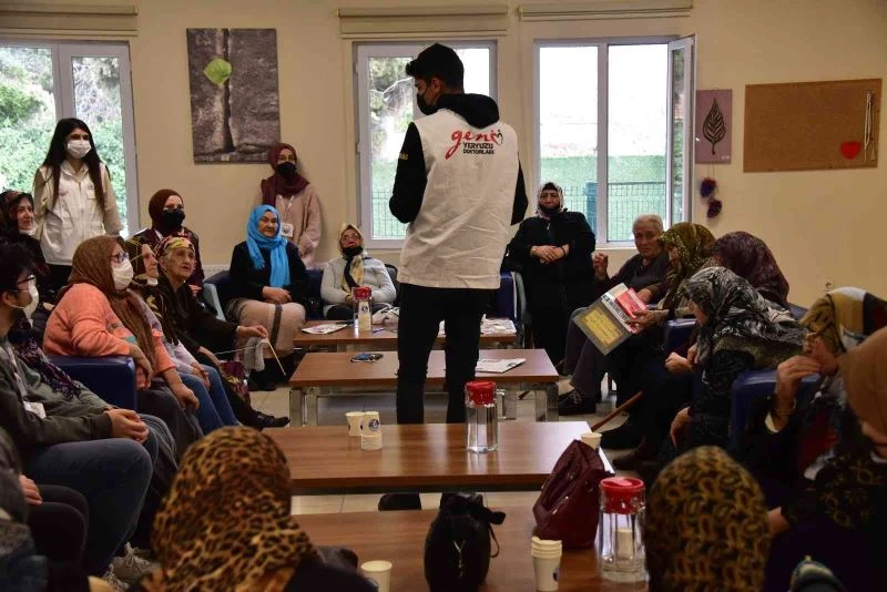 Yeryüzü Doktorları Tuzla Belediyesi Yaşlılar Merkezi’ni ziyaret etti
