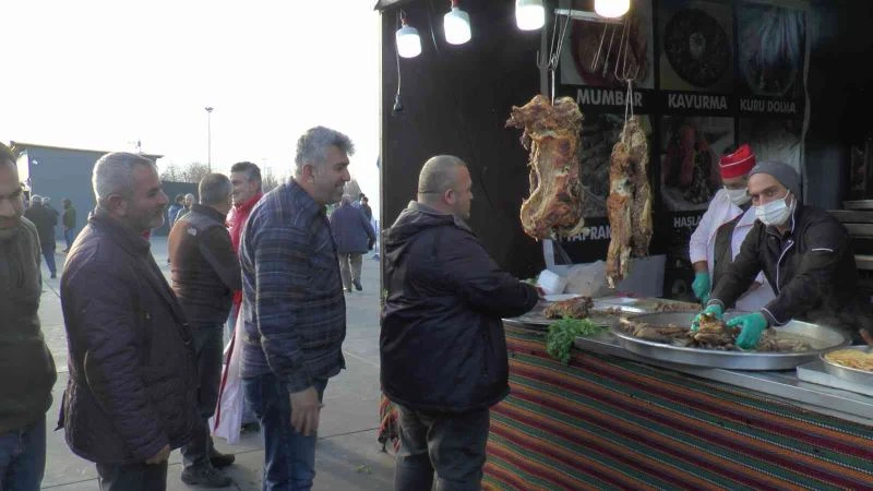 Maltepe’de büryan kuyruğu
