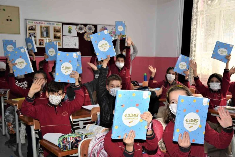Öğrencilere 224 bin yardımcı kitap dağıtılma başlandı

