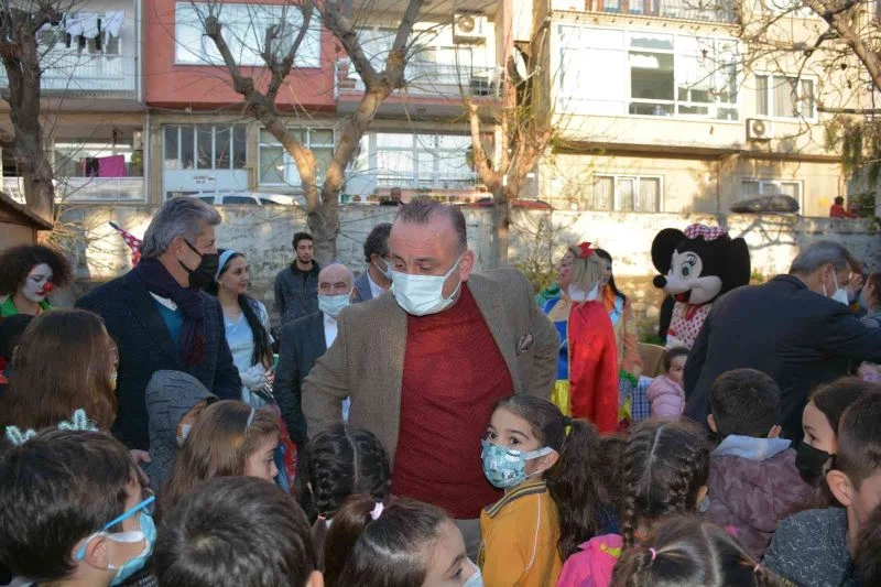 Çocuklar hayallerindeki hediyelere kavuştu
