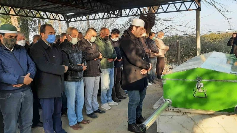 Türkiye’nin en kısa boylu kadını son yolculuğuna uğurlandı
