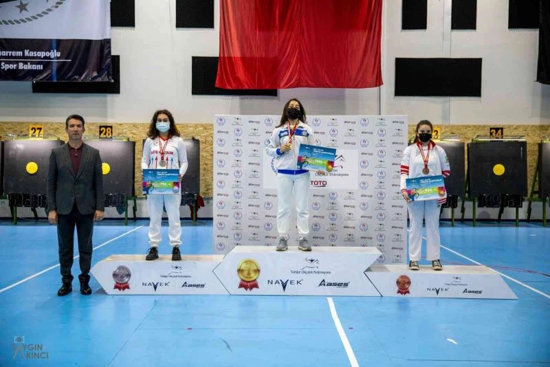 Büyükşehir Okçusu Songül Türkiye şampiyonu
