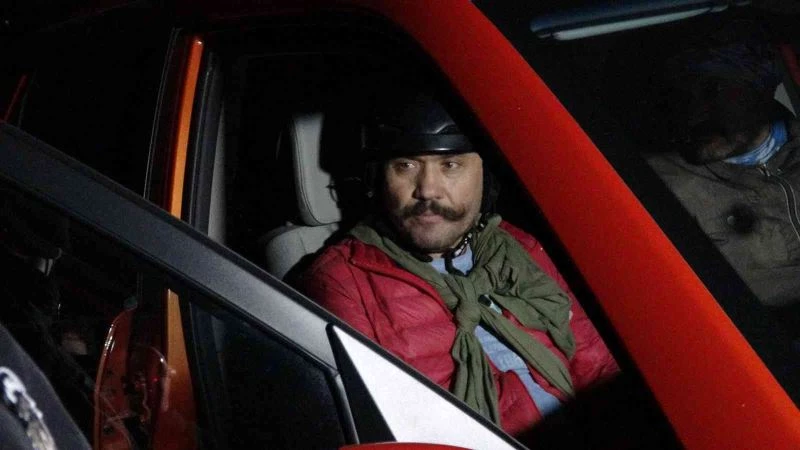 Ordu’da rüzgarın etkisiyle ağaca takılan paraşütçü kurtarıldı
