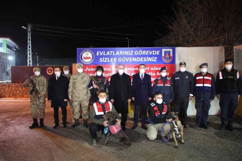 Elazığ protokolü yeni yıla güvenlik güçleriyle girdi
