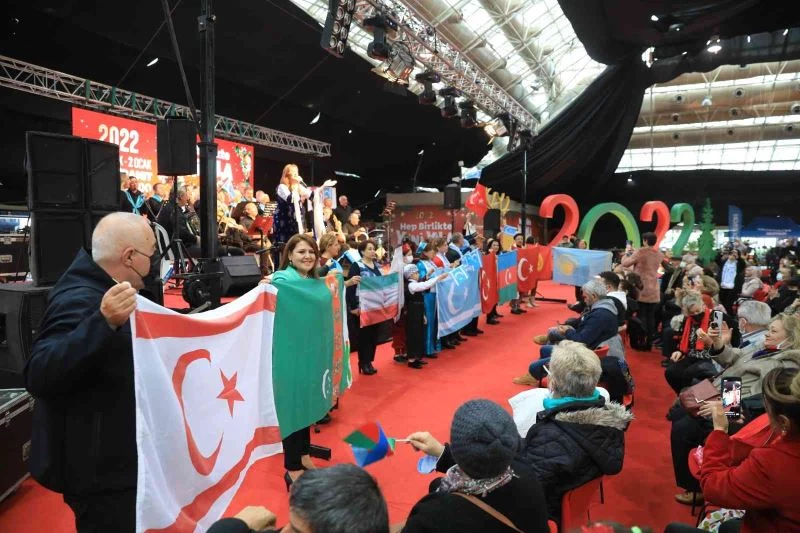 Cam Piramit’te yeni yıl coşkusu
