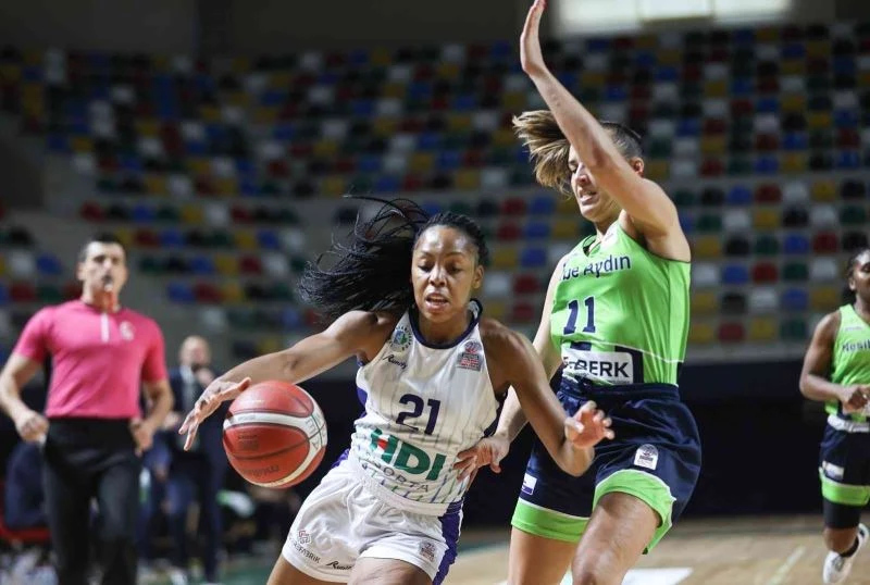 Kadınlar Basketbol Süper Ligi: İzmit Belediyespor: 60 - Nesibe Aydın:70
