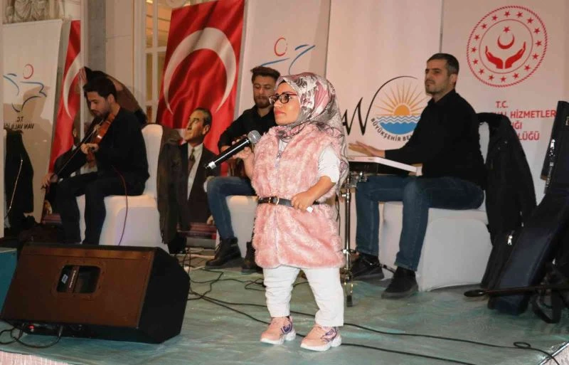 Engellilerin performansı izleyenleri büyüledi
