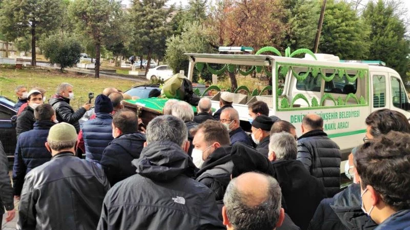 Denizli tekstilinin duayen ismi son yolculuğuna uğurlandı
