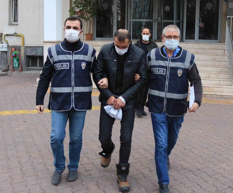 Şaşkın hırsızlar kamerada
