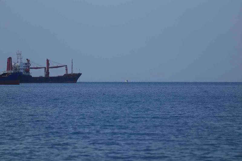 Dinamit yüklü konteynerin denize düşmesi korkuttu