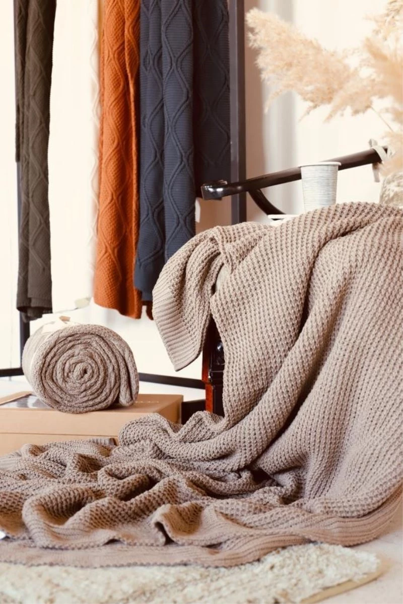 Yüzde 100 pamuk örgü battaniye ile kış terapisi
