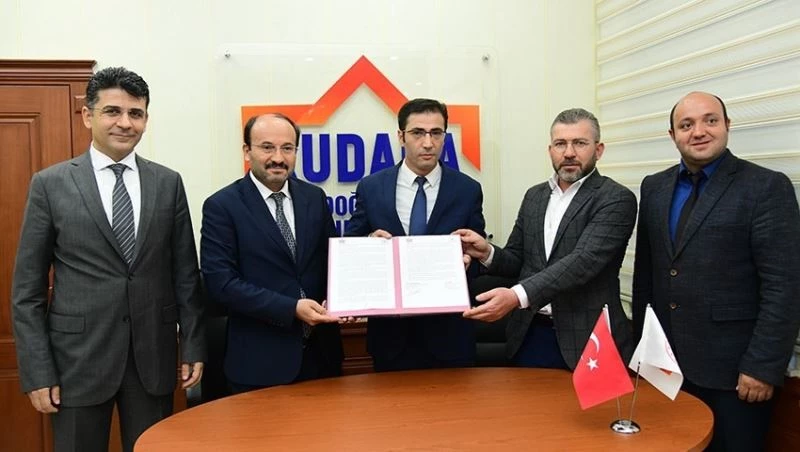 Erzurum Kalesi ve çevresinin cazibe merkezi olabilmesi için imzalar atıldı
