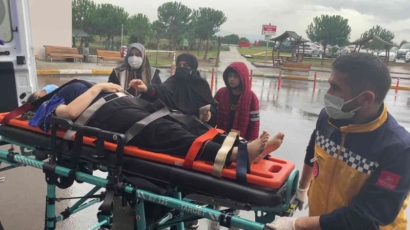 Dengesini kaybedip balkondan düşen kadın yaralandı
