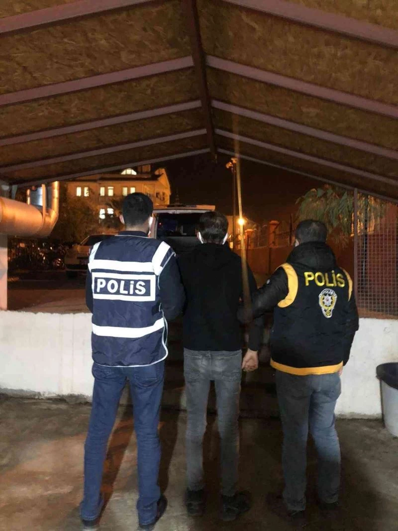 Fethiye’de, turistten döviz çaldığı öne sürülen zanlı tutuklandı
