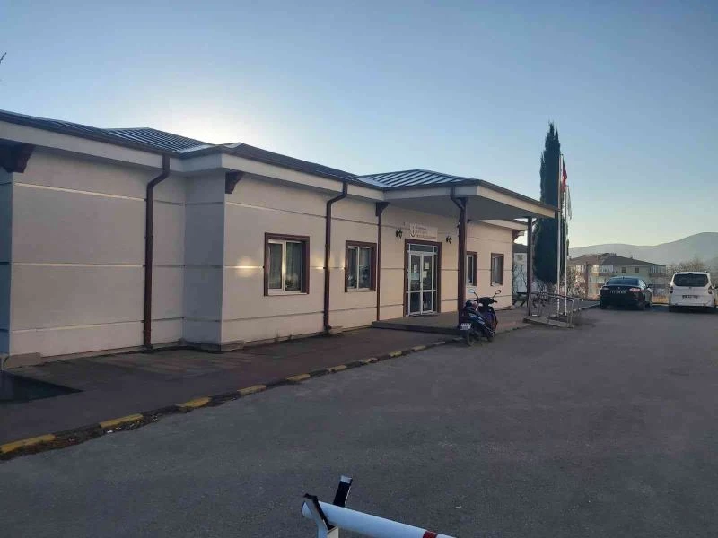 Kayıtlı olduğu sağlık ocağında yazılan iğneyi başka bir sağlık ocağında vurmadılar
