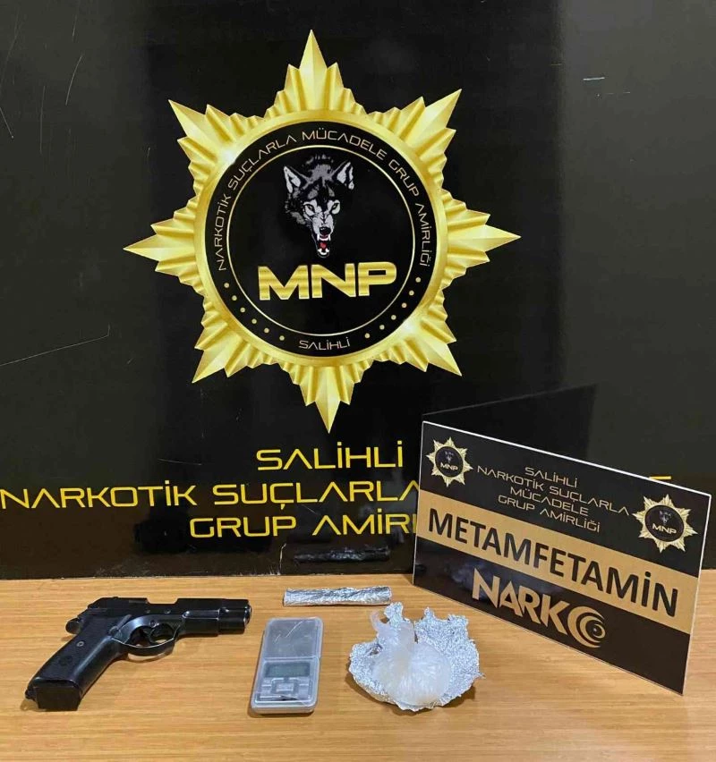 Manisa’da şüpheli şahıslardan metamfetamin çıktı
