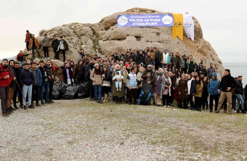 Van Büyükşehir Belediyesinin doğa yürüyüşü Amik parkuru ile devam etti
