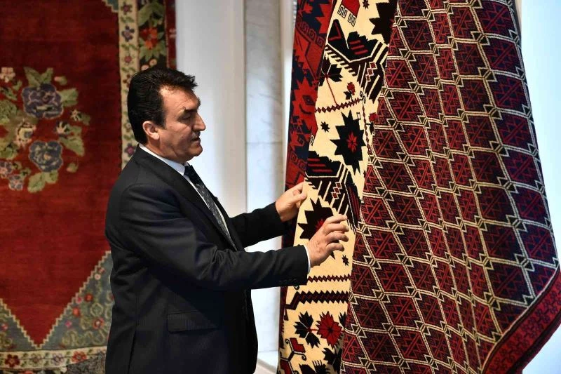 2 asır dayanan bu halıların kök boyaları solmak yerine her yıl daha da canlanıyor
