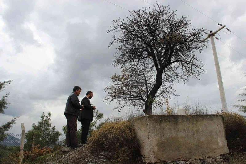 Yıllarca yağmur duası için çıkılan mezar yalnız kaldı
