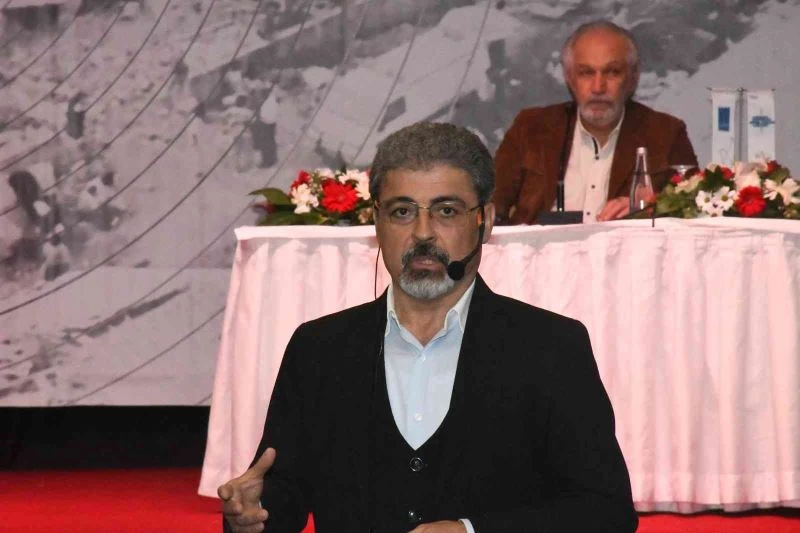 Deprem Kurultayı’nın üçüncü oturumunda uzmanlardan master plan uyarısı
