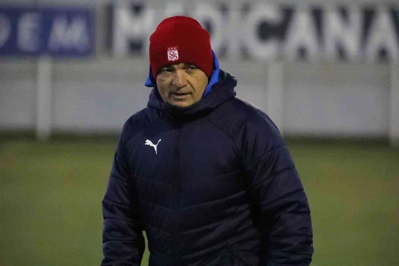 Çalımbay’ın aklı Galatasaray maçında!
