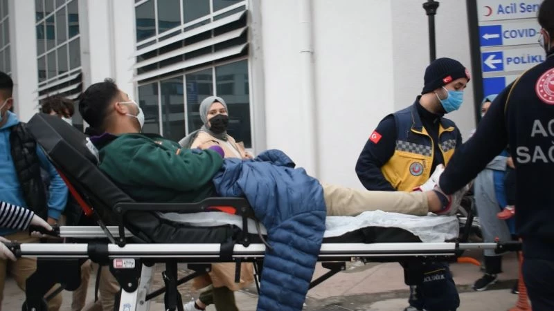 Yaya geçidindeki öğrencilere dehşeti yaşatan 3 şahıs gözaltına alındı
