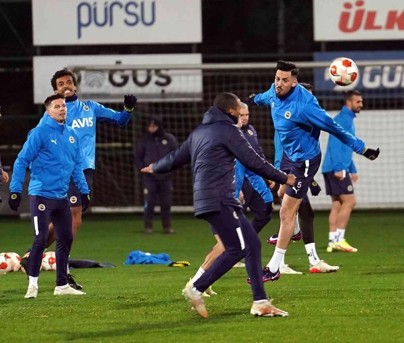 Fenerbahçe, Eintracht Frankfurt hazırlıklarını tamamladı
