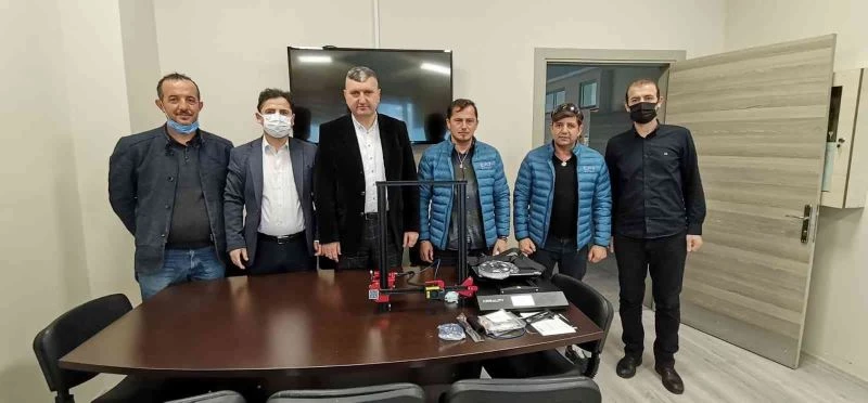 ÜTSO’dan öğrencilere 3 boyutlu yazıcı
