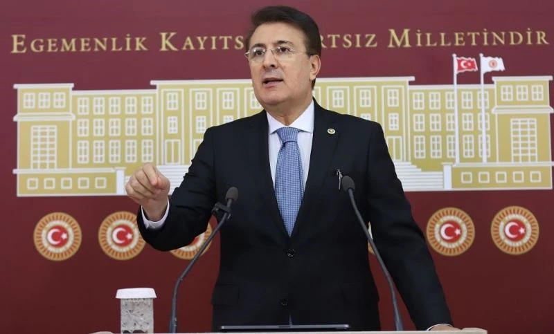 Aydemir: ‘Muhalefet karalar bağlıyor’

