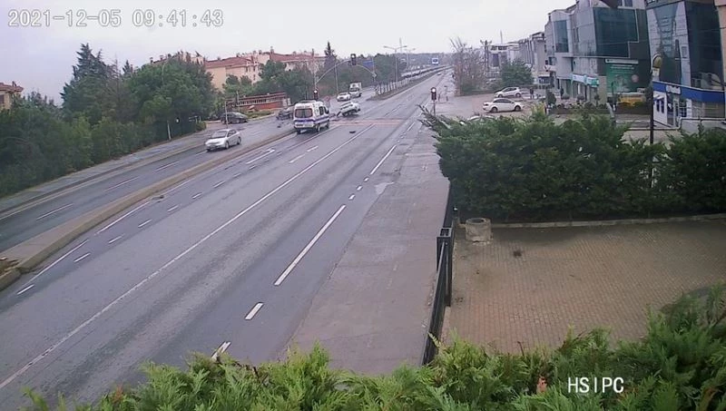 Büyükçekmece’de feci kaza kamerada: Doktorun aracındaki 4 aylık bebeğinin kafatası çatladı
