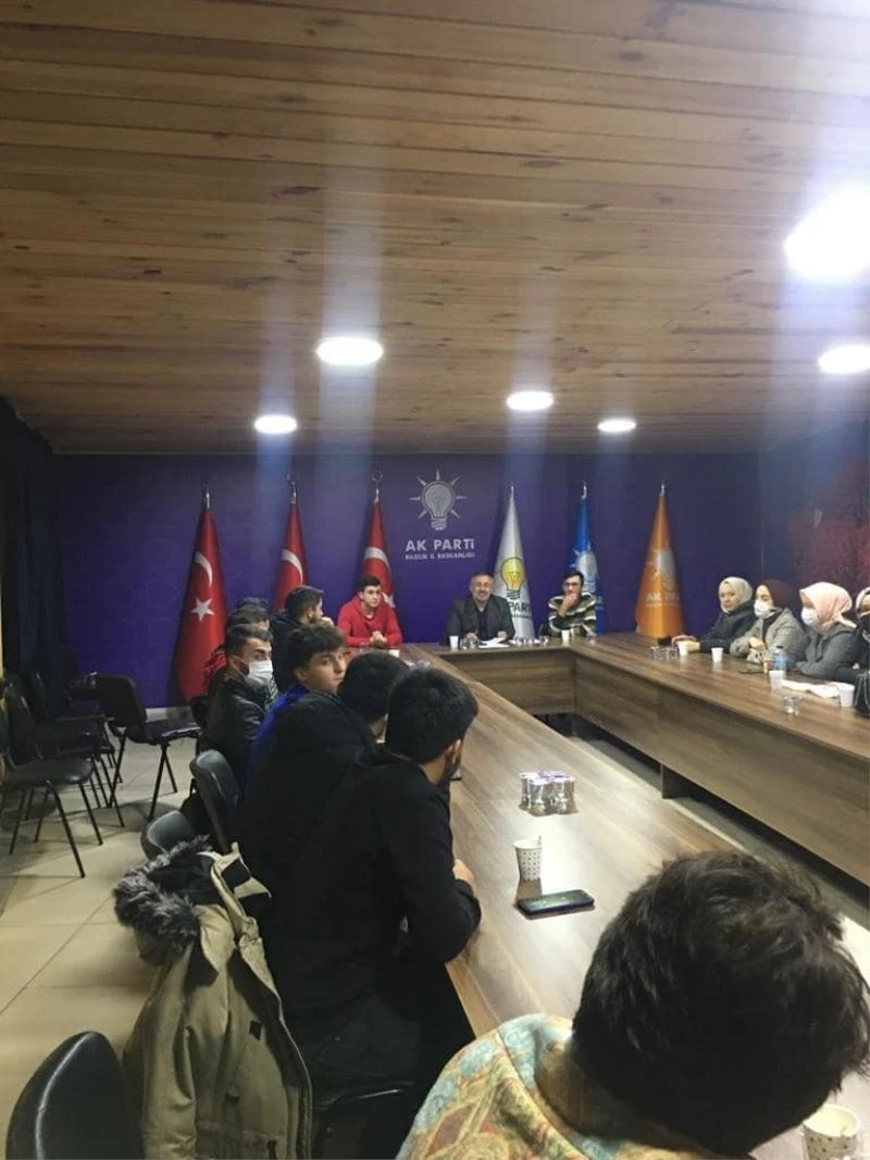 Başkan Yıldırım ÜNİAK üyeleri ile bir araya geldi
