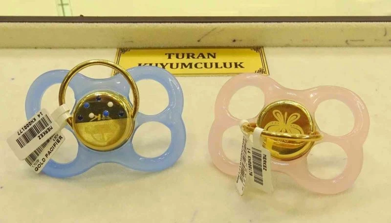 Altın fiyatları yükselse de altın emzik rekabeti bitmiyor

