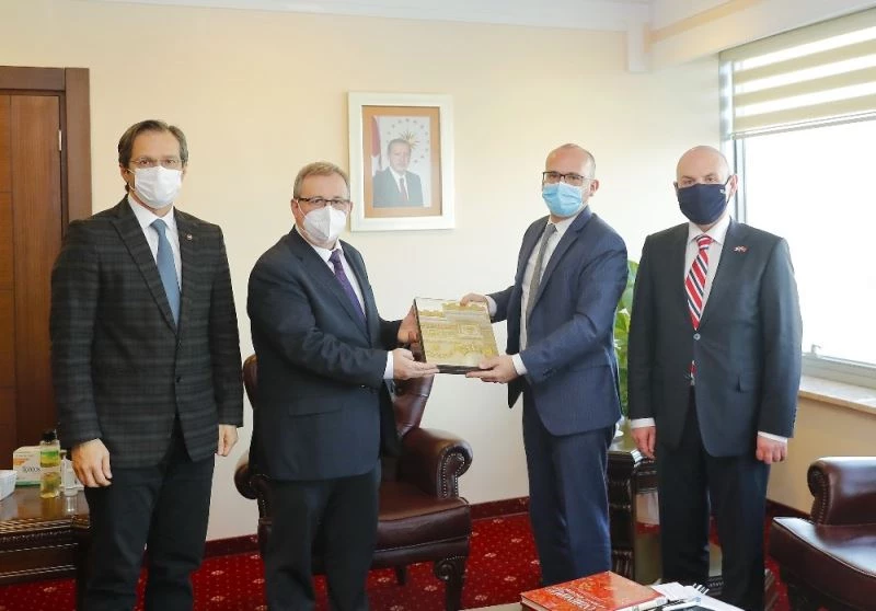 Edirne Kırmızısı bir köprü vazifesi görecek
