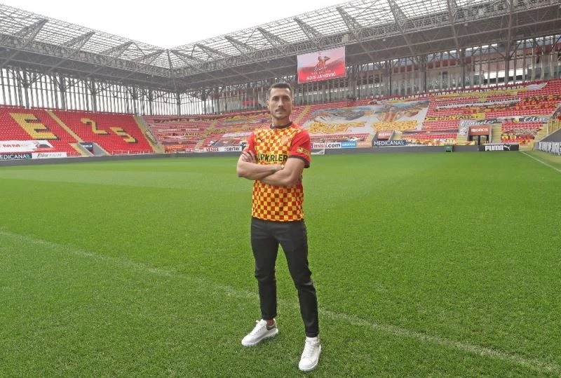 Göztepe, Adis Jahovic’i kadrosuna kattı
