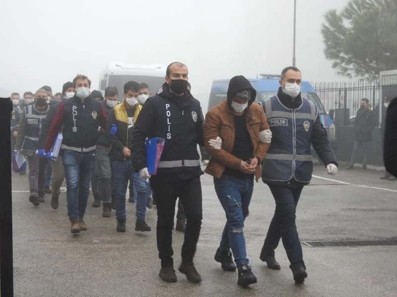 Sahte hesaplarla 39 ilde 80 kişiyi dolandırdılar
