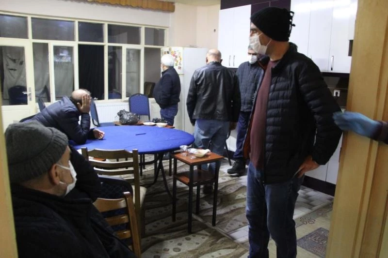 Fuhuş ve kumar operasyonunda 11 kişiye 11 bin 748 TL idari para cezası
