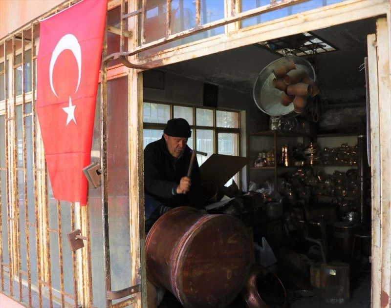 Bakır ve krom çelikten yaptığı kazanlar yurt dışında ilgi görüyor