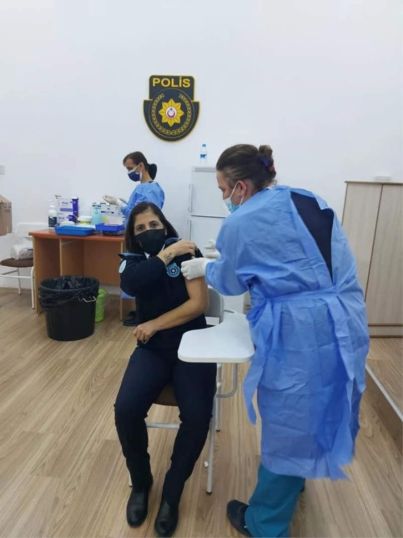 KKTC’de polisler aşılanmaya başladı
